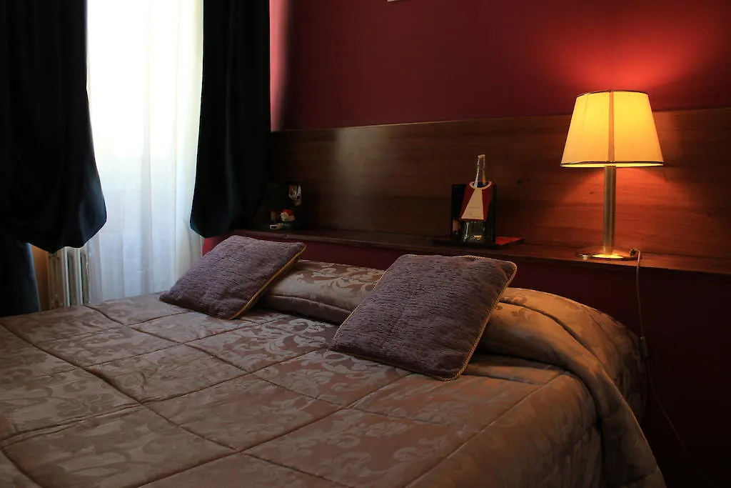 Hotel San Lorenzo Florence 2*,  Italy